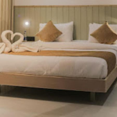 Hotel Max Prime, Madurai Esterno foto